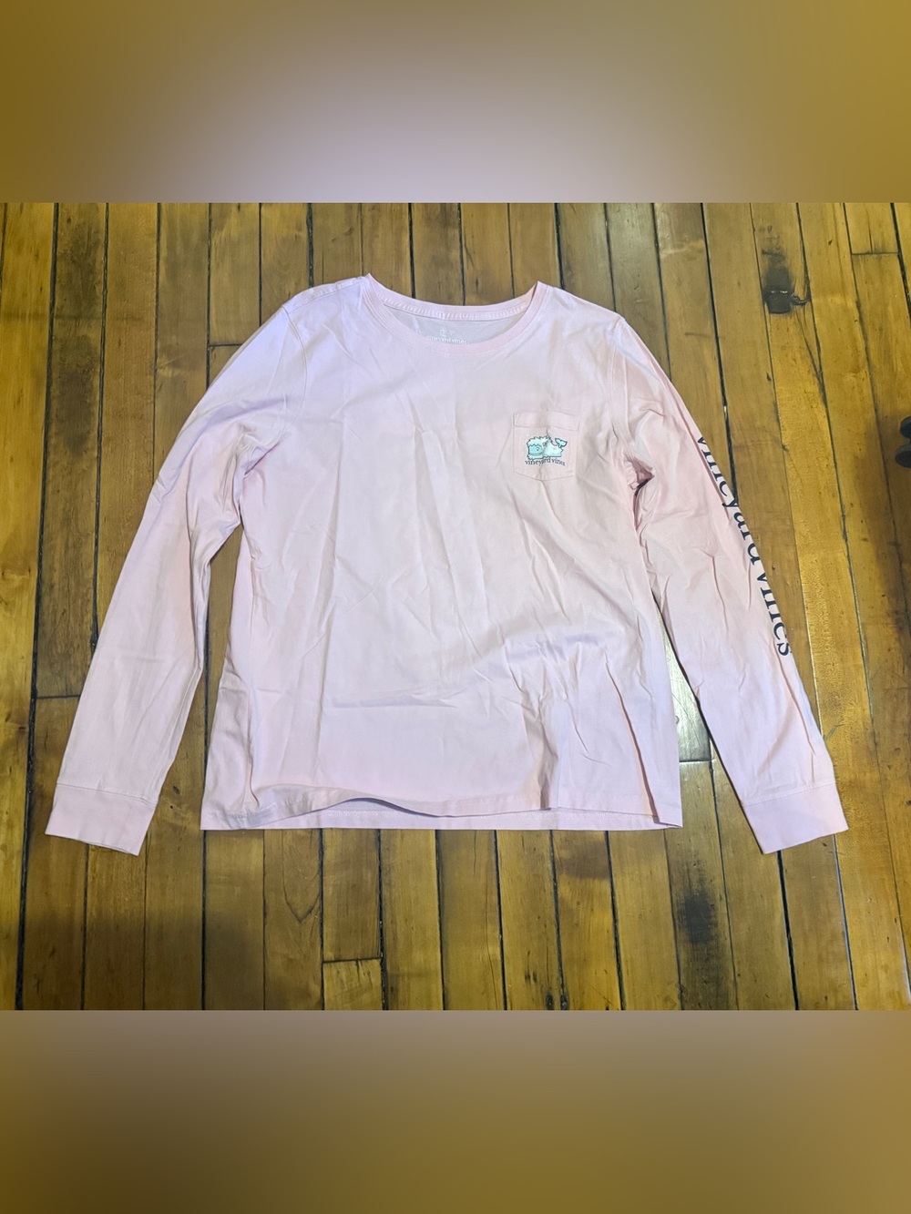 Vineyard Vines t-shirt - EUC!